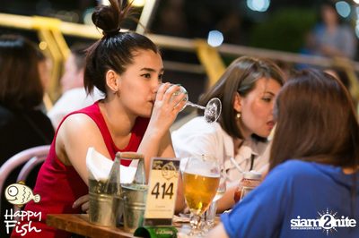 คืนวันศุกร์ ที่ร้าน แฮปปี้ ฟิช, เอเชีย ทีค เดอะ ริเวอร์ฟร้อนท์ — photo 68