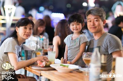 คืนวันศุกร์ ที่ร้าน แฮปปี้ ฟิช, เอเชีย ทีค เดอะ ริเวอร์ฟร้อนท์ — photo 87