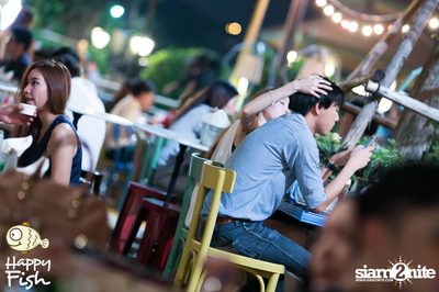 คืนวันศุกร์ ที่ร้าน แฮปปี้ ฟิช, เอเชีย ทีค เดอะ ริเวอร์ฟร้อนท์ — photo 99