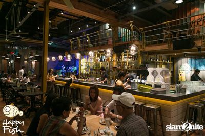 คืนวันศุกร์ ที่ร้าน แฮปปี้ ฟิช, เอเชีย ทีค เดอะ ริเวอร์ฟร้อนท์ — photo 106
