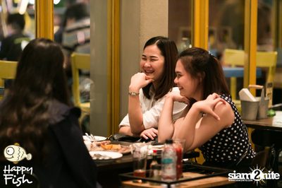 คืนวันศุกร์ ที่ร้าน แฮปปี้ ฟิช, เอเชีย ทีค เดอะ ริเวอร์ฟร้อนท์ — photo 107