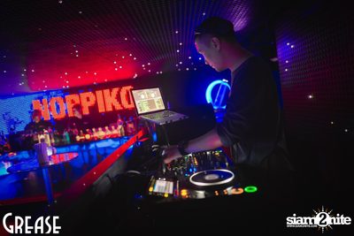 Friday Night at Grease Bangkok, Sukhumvit Soi 49 — photo 37