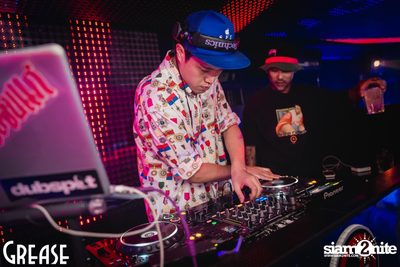 Friday Night at Grease Bangkok, Sukhumvit Soi 49 — photo 76