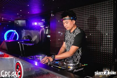 Saturday Night at GREASE Bangkok, Sukhumvit 49 — photo 26