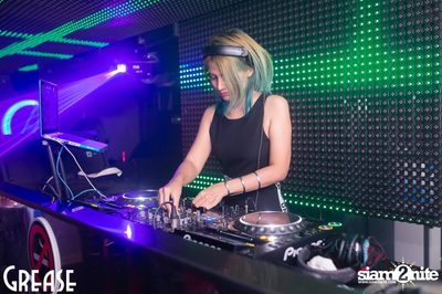 Saturday Night at GREASE Bangkok, Sukhumvit 49 — photo 110