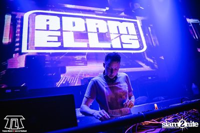 TLT นำเสนอ Adam Ellis Live ที่ ไลฟ์ อาร์ซีเอ กรุงเทพฯ — photo 28