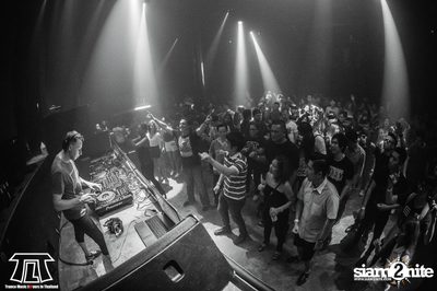 TLT นำเสนอ Adam Ellis Live ที่ ไลฟ์ อาร์ซีเอ กรุงเทพฯ — photo 42