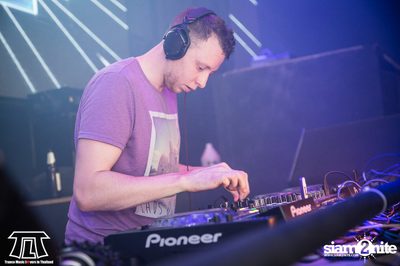 TLT นำเสนอ Adam Ellis Live ที่ ไลฟ์ อาร์ซีเอ กรุงเทพฯ — photo 45