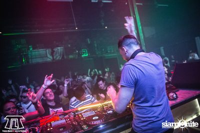 TLT นำเสนอ Adam Ellis Live ที่ ไลฟ์ อาร์ซีเอ กรุงเทพฯ — photo 65