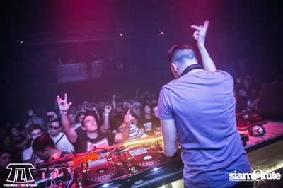 TLT นำเสนอ Adam Ellis Live ที่ ไลฟ์ อาร์ซีเอ กรุงเทพฯ — photo 66
