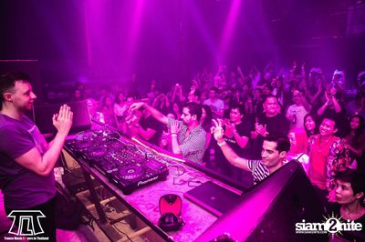 TLT นำเสนอ Adam Ellis Live ที่ ไลฟ์ อาร์ซีเอ กรุงเทพฯ — photo 89