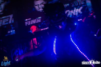 Singha Light นำเสนอ Lights Out Party ที่ นัวร์ พัทยา — photo 37
