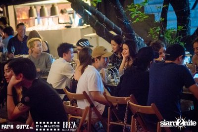 Seenspace Invasion ที่ร้าน Clouds, Fat'R Gut'z และ BREW Beers & Ciders — photo 4