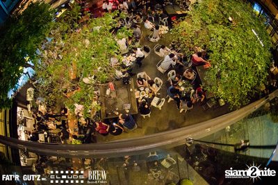 Seenspace Invasion ที่ร้าน Clouds, Fat'R Gut'z และ BREW Beers & Ciders — photo 18