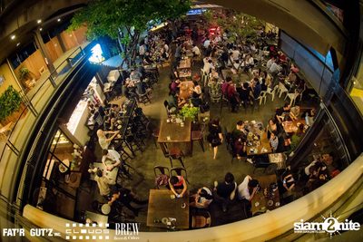 Seenspace Invasion ที่ร้าน Clouds, Fat'R Gut'z และ BREW Beers & Ciders — photo 19