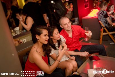 Seenspace Invasion ที่ร้าน Clouds, Fat'R Gut'z และ BREW Beers & Ciders — photo 34