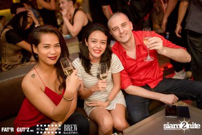 Seenspace Invasion ที่ร้าน Clouds, Fat'R Gut'z และ BREW Beers & Ciders — photo 35