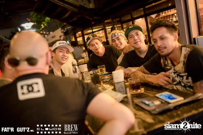 Seenspace Invasion ที่ร้าน Clouds, Fat'R Gut'z และ BREW Beers & Ciders — photo 39