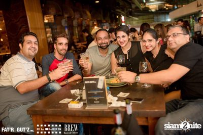 Seenspace Invasion ที่ร้าน Clouds, Fat'R Gut'z และ BREW Beers & Ciders — photo 40