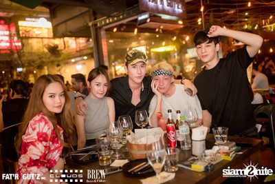 Seenspace Invasion ที่ร้าน Clouds, Fat'R Gut'z และ BREW Beers & Ciders — photo 43