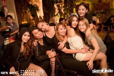 Seenspace Invasion ที่ร้าน Clouds, Fat'R Gut'z และ BREW Beers & Ciders — photo 46