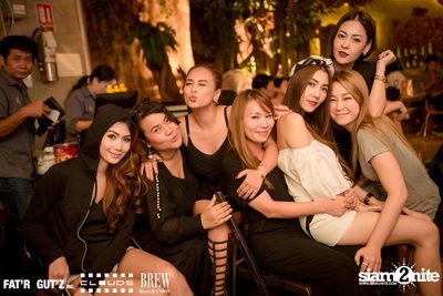 Seenspace Invasion ที่ร้าน Clouds, Fat'R Gut'z และ BREW Beers & Ciders — photo 47
