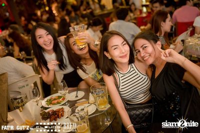 Seenspace Invasion ที่ร้าน Clouds, Fat'R Gut'z และ BREW Beers & Ciders — photo 54