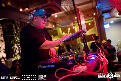 Seenspace Invasion ที่ร้าน Clouds, Fat'R Gut'z และ BREW Beers & Ciders — photo 59