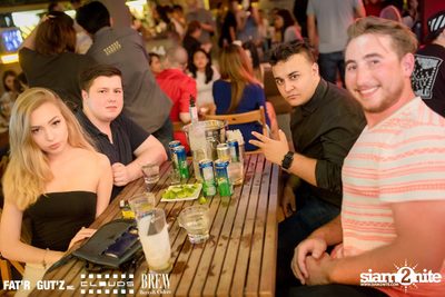 Seenspace Invasion ที่ร้าน Clouds, Fat'R Gut'z และ BREW Beers & Ciders — photo 81