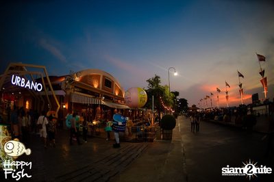 คืนวันศุกร์ ที่ร้าน แฮปปี้ ฟิช, เอเชีย ทีค เดอะ ริเวอร์ฟร้อนท์ — photo 11