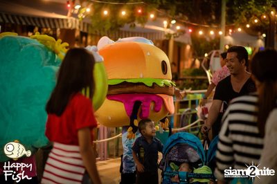 คืนวันศุกร์ ที่ร้าน แฮปปี้ ฟิช, เอเชีย ทีค เดอะ ริเวอร์ฟร้อนท์ — photo 19