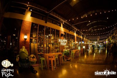 คืนวันศุกร์ ที่ร้าน แฮปปี้ ฟิช, เอเชีย ทีค เดอะ ริเวอร์ฟร้อนท์ — photo 24