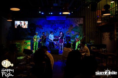คืนวันศุกร์ ที่ร้าน แฮปปี้ ฟิช, เอเชีย ทีค เดอะ ริเวอร์ฟร้อนท์ — photo 38