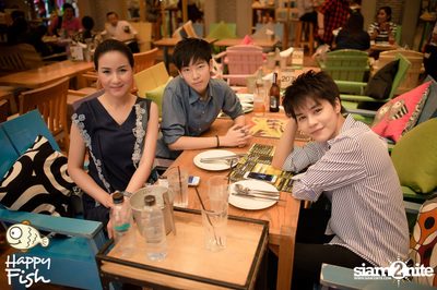 คืนวันศุกร์ ที่ร้าน แฮปปี้ ฟิช, เอเชีย ทีค เดอะ ริเวอร์ฟร้อนท์ — photo 42