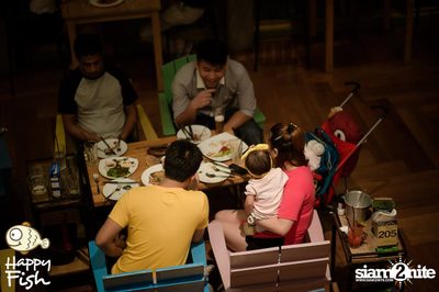 คืนวันศุกร์ ที่ร้าน แฮปปี้ ฟิช, เอเชีย ทีค เดอะ ริเวอร์ฟร้อนท์ — photo 62
