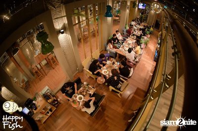 คืนวันศุกร์ ที่ร้าน แฮปปี้ ฟิช, เอเชีย ทีค เดอะ ริเวอร์ฟร้อนท์ — photo 64