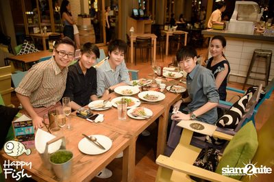 คืนวันศุกร์ ที่ร้าน แฮปปี้ ฟิช, เอเชีย ทีค เดอะ ริเวอร์ฟร้อนท์ — photo 70