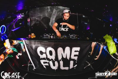 Saturday Night at GREASE Bangkok, Sukhumvit 49 — photo 9