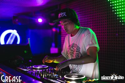 Saturday Night at GREASE Bangkok, Sukhumvit 49 — photo 84