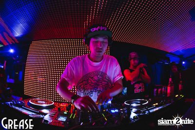 Saturday Night at GREASE Bangkok, Sukhumvit 49 — photo 86
