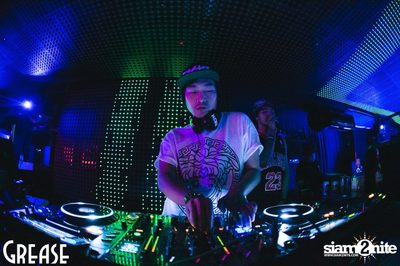 Saturday Night at GREASE Bangkok, Sukhumvit 49 — photo 94