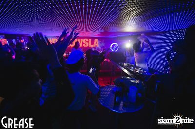 Saturday Night at GREASE Bangkok, Sukhumvit 49 — photo 119