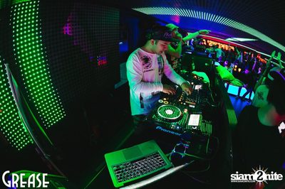 Saturday Night at GREASE Bangkok, Sukhumvit 49 — photo 125