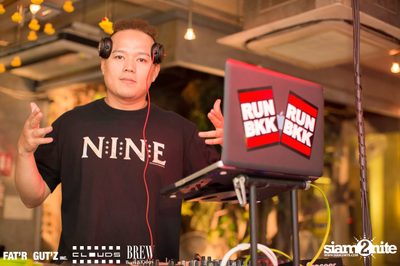 Seenspace Invasion ที่ร้าน Clouds, Fat'R Gut'z และ BREW Beers & Ciders — photo 6
