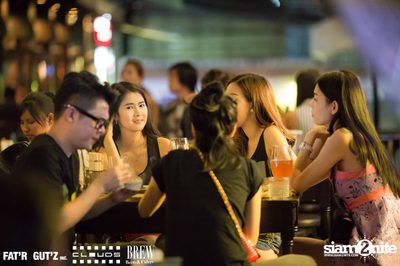 Seenspace Invasion ที่ร้าน Clouds, Fat'R Gut'z และ BREW Beers & Ciders — photo 8