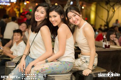 Seenspace Invasion ที่ร้าน Clouds, Fat'R Gut'z และ BREW Beers & Ciders — photo 32