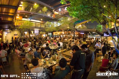 Seenspace Invasion ที่ร้าน Clouds, Fat'R Gut'z และ BREW Beers & Ciders — photo 34