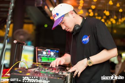 Seenspace Invasion ที่ร้าน Clouds, Fat'R Gut'z และ BREW Beers & Ciders — photo 71