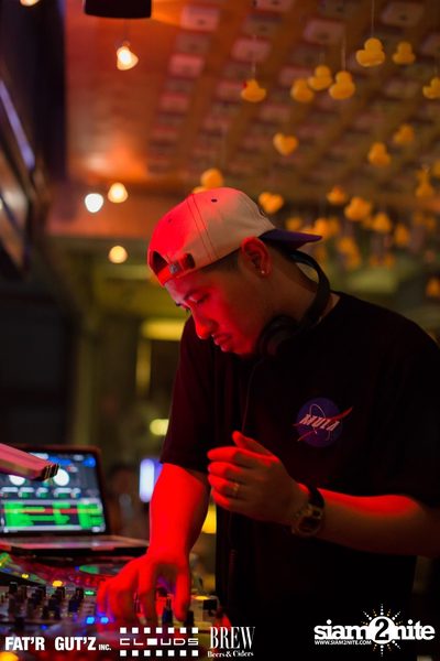 Seenspace Invasion ที่ร้าน Clouds, Fat'R Gut'z และ BREW Beers & Ciders — photo 89