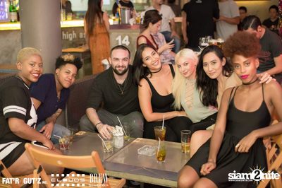 Seenspace Invasion ที่ร้าน Clouds, Fat'R Gut'z และ BREW Beers & Ciders — photo 100